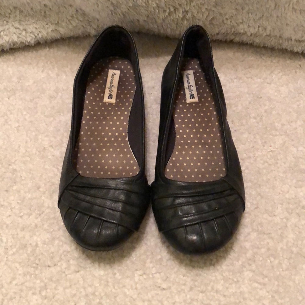 Youth American Eagle black flats